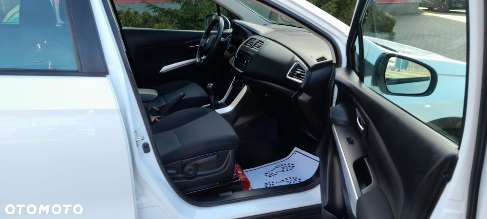 Suzuki SX4 S-Cross 1.6 Comfort - 27