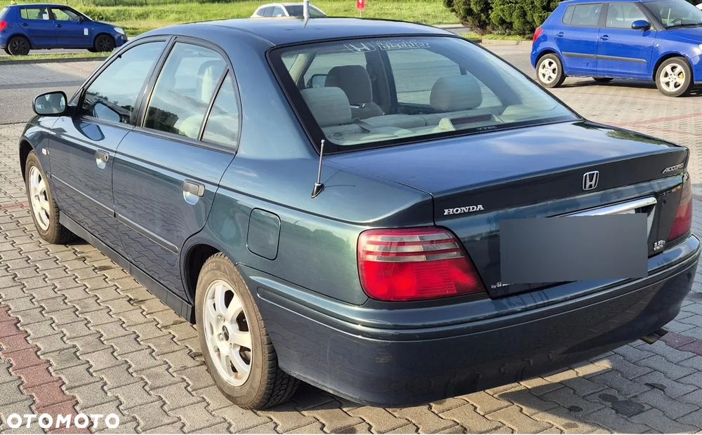 Honda Accord 1.8i LS - 7