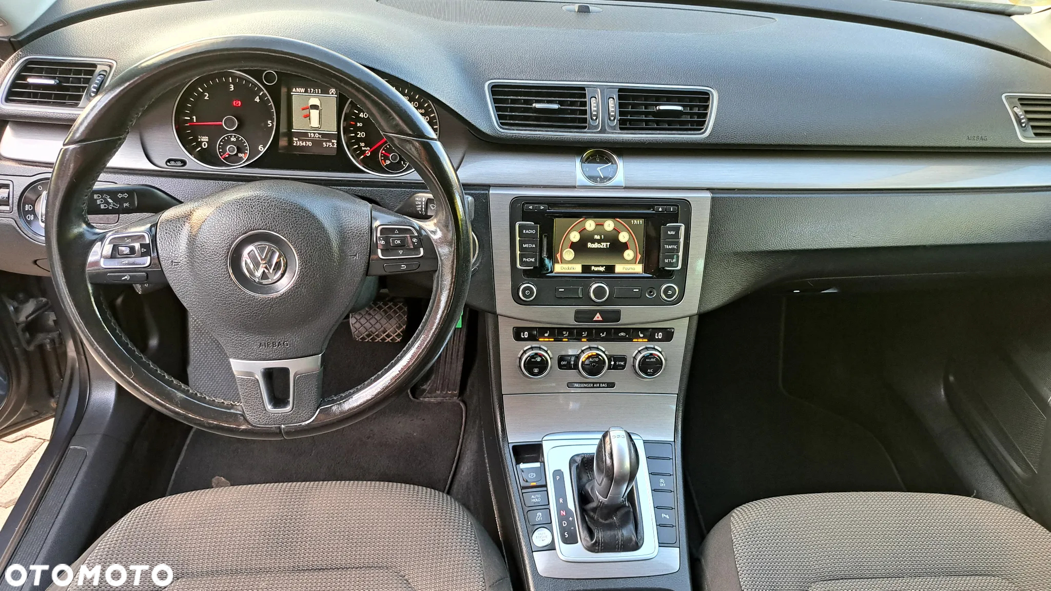 Volkswagen Passat 2.0 TDI Highline DSG - 8