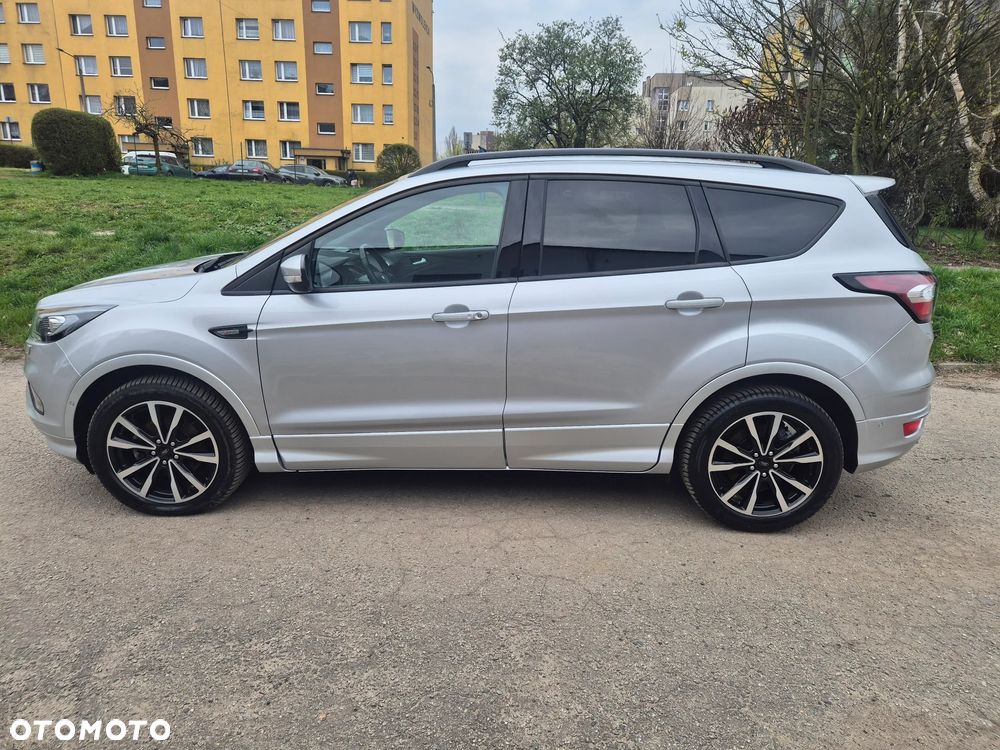 Ford Kuga 1.5 EcoBoost 2x4 ST-Line - 5
