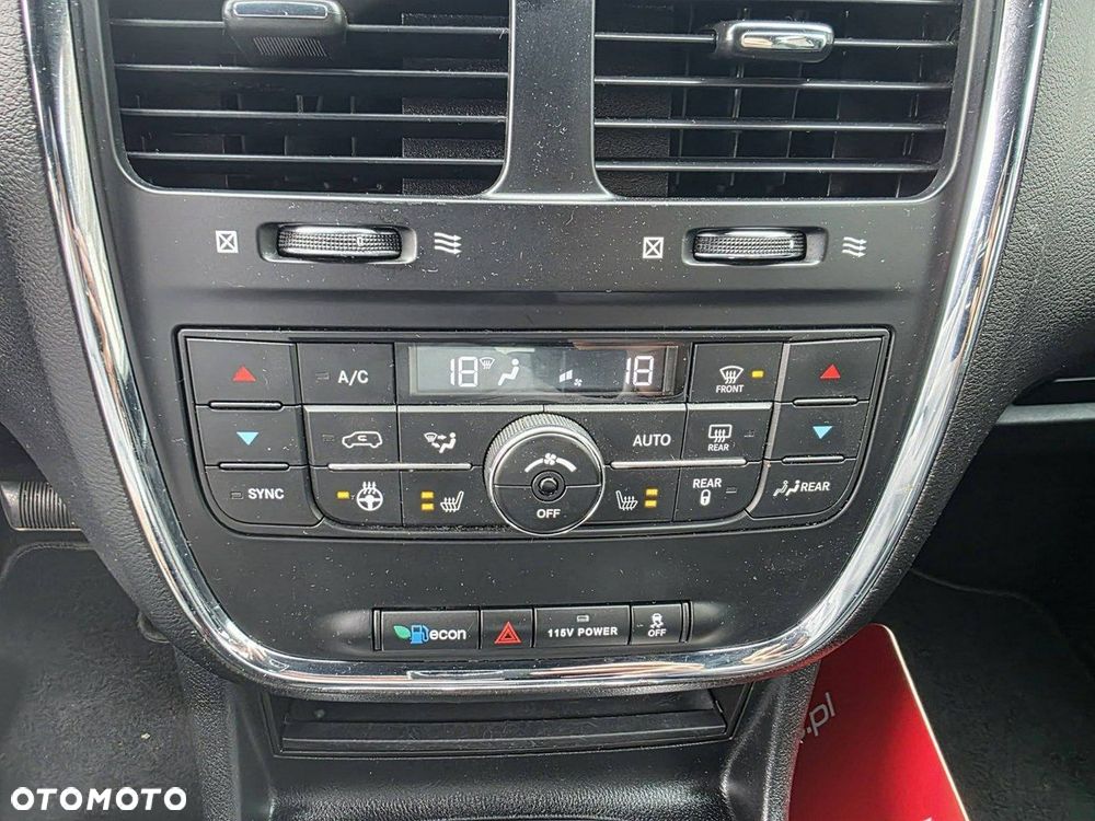 Dodge Grand Caravan - 21