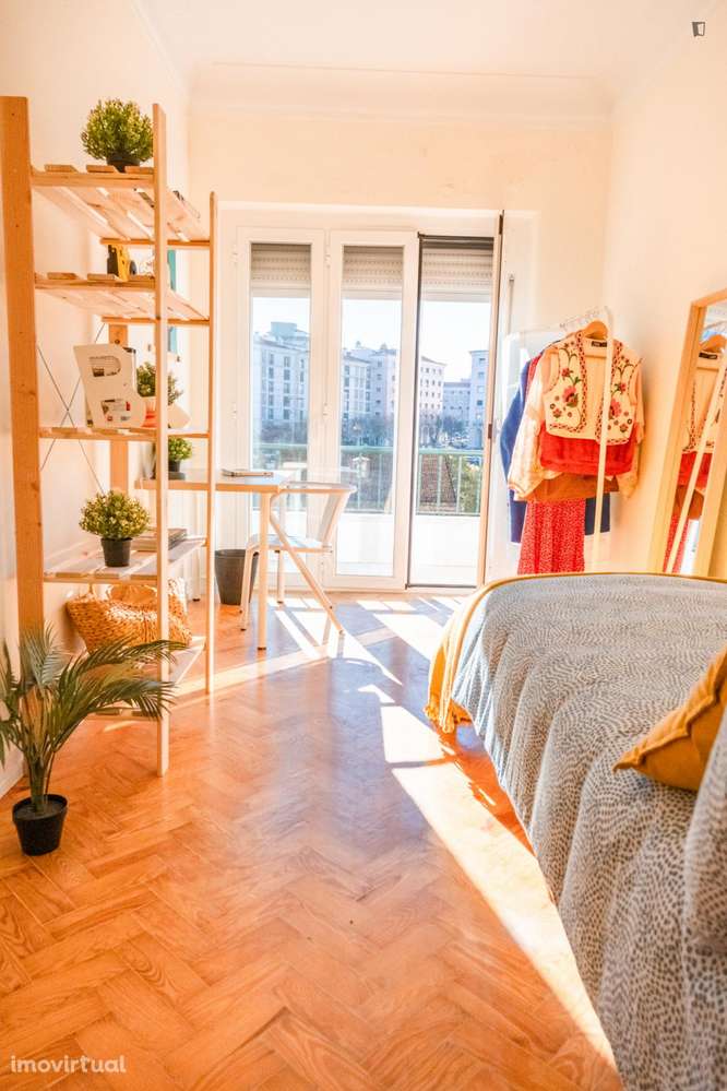 Quarto - localizado em Roma-Areeiro Lisbon - Grande imagem: 2/11