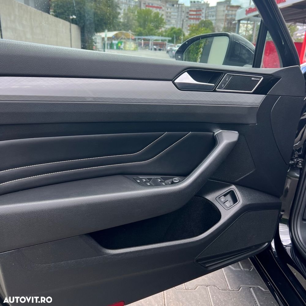 Volkswagen Passat - 17