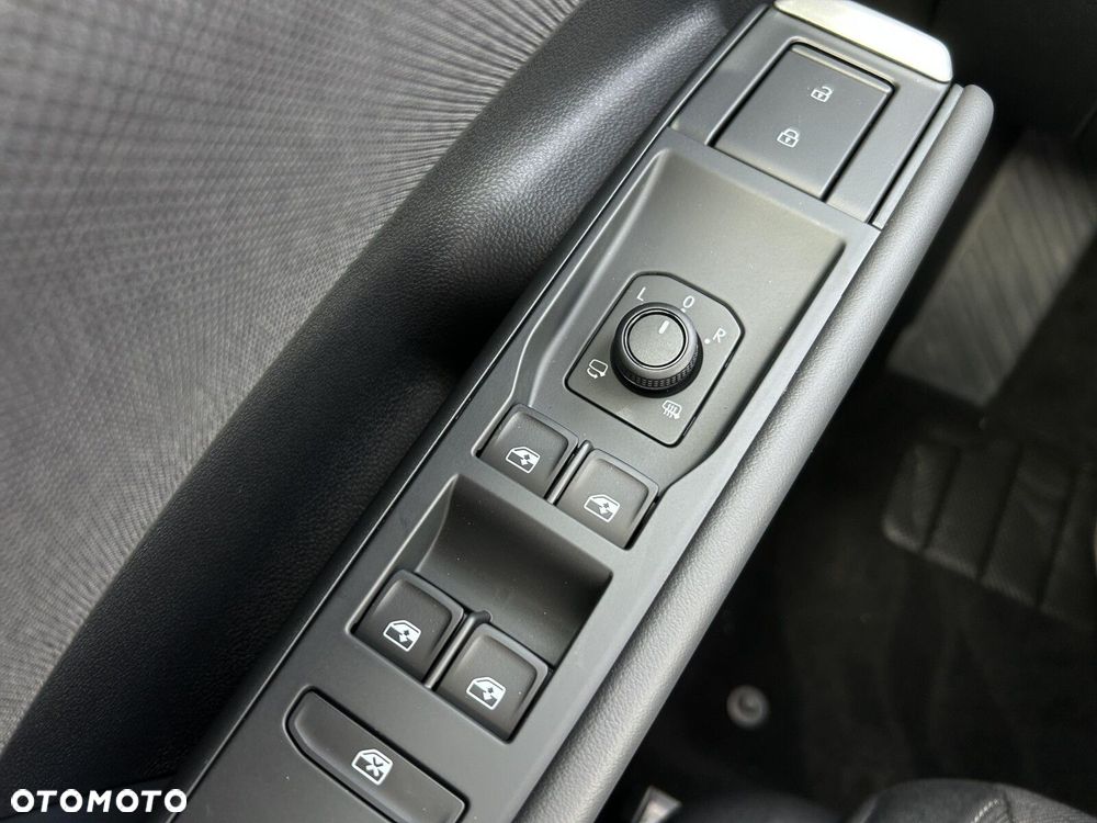 Volkswagen T-Roc 1.5 eTSI Life DSG - 24