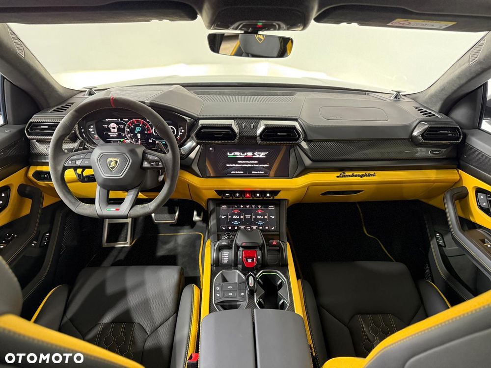 Lamborghini Urus - 32