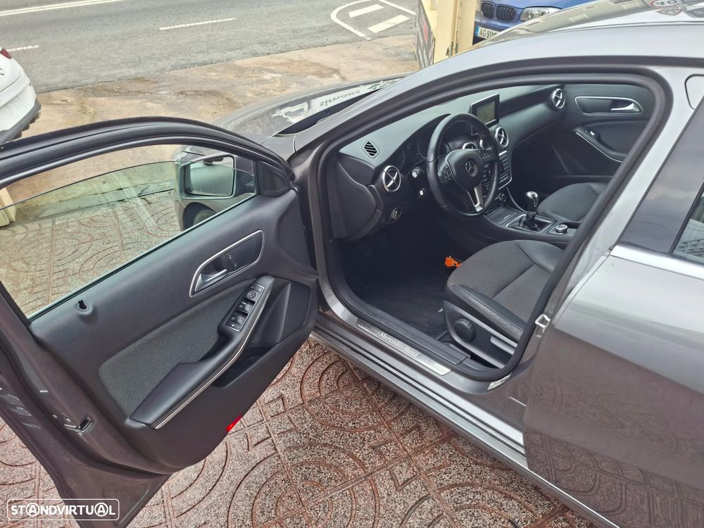 Mercedes-Benz A 180 - 16