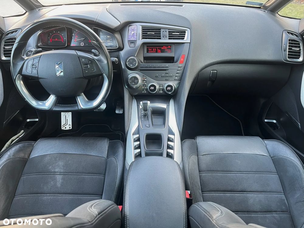 Citroën DS5 e-HDi 110 EGS6 Chic - 4