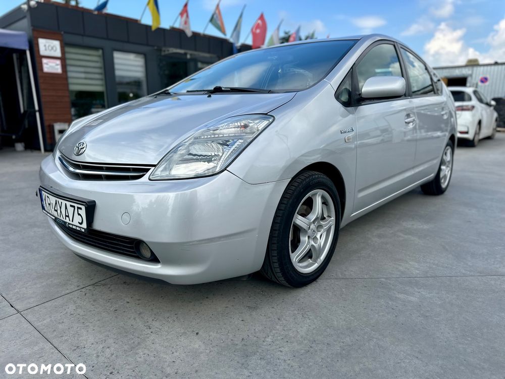 Toyota Prius 1.5 VVT-i Prestige - 1