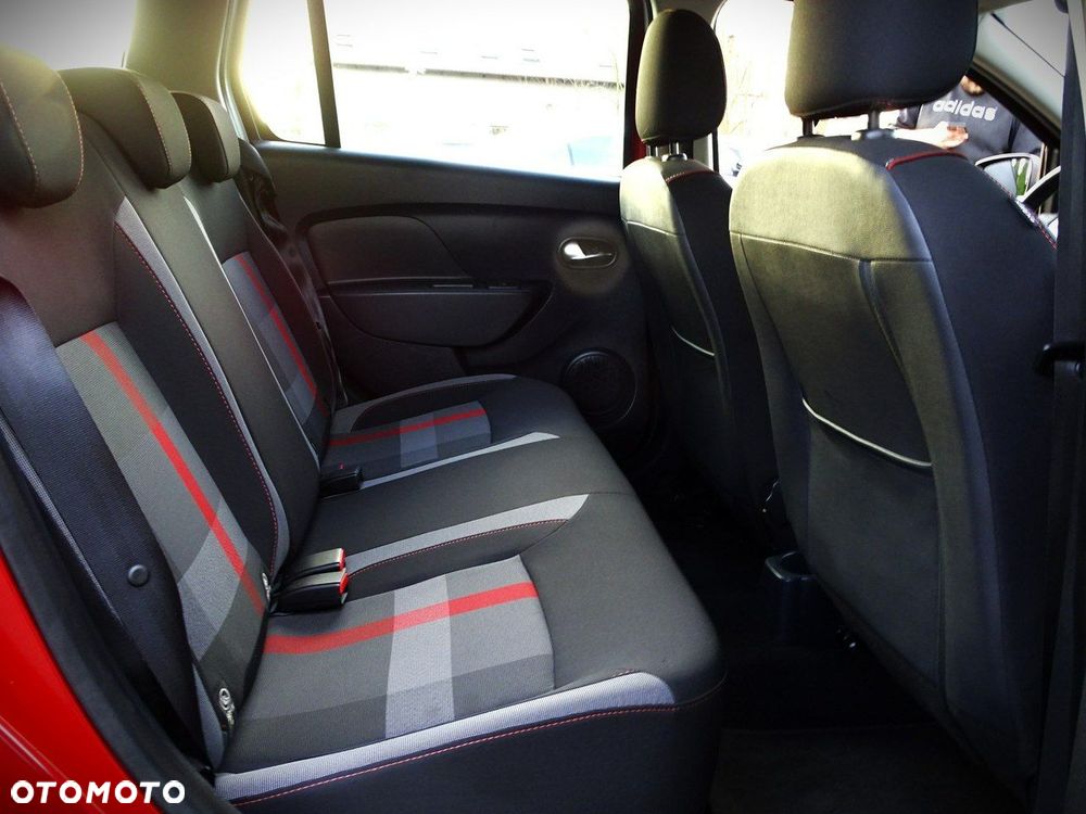 Dacia Logan TCe 90 S&S Stepway Celebration - 20