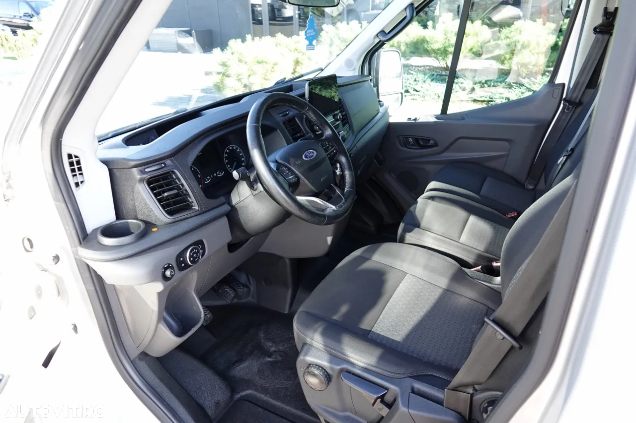 Ford TRANSIT / 6 locuri + Acces scaun cu rotile / Pentru persoane cu dizabilități / 2021 / DUPĂ CONTRACTUL DE SERVICE - 16