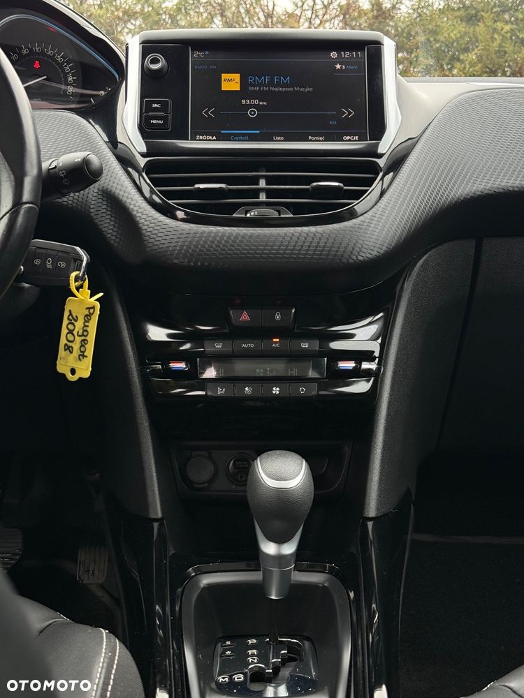 Peugeot 2008 PureTech 110 Stop&Start EAT6 Allure - 12