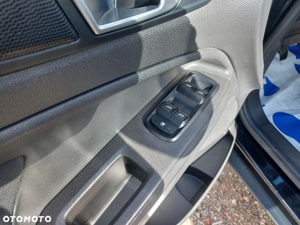Ford EcoSport - 24
