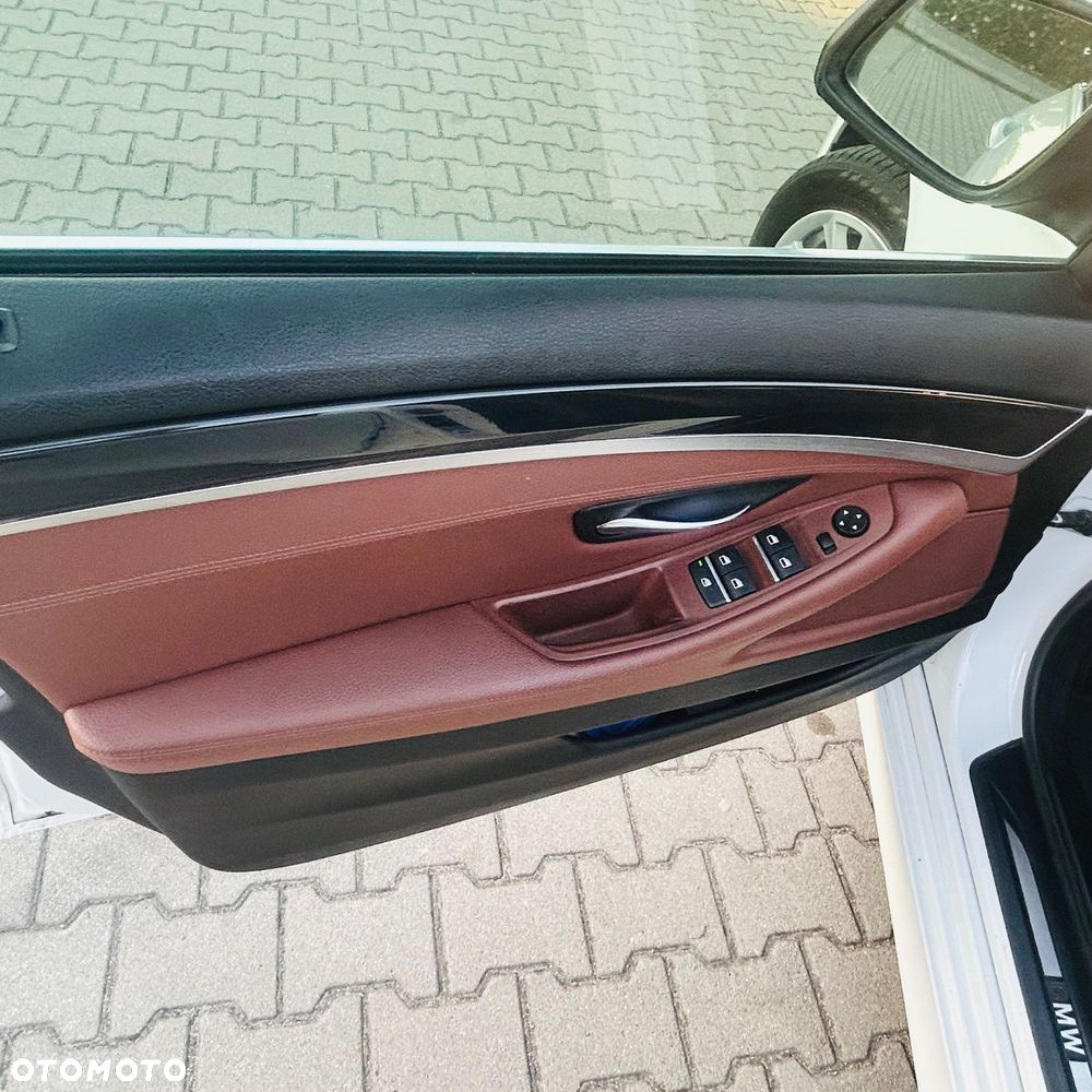 BMW Seria 5 520d - 18