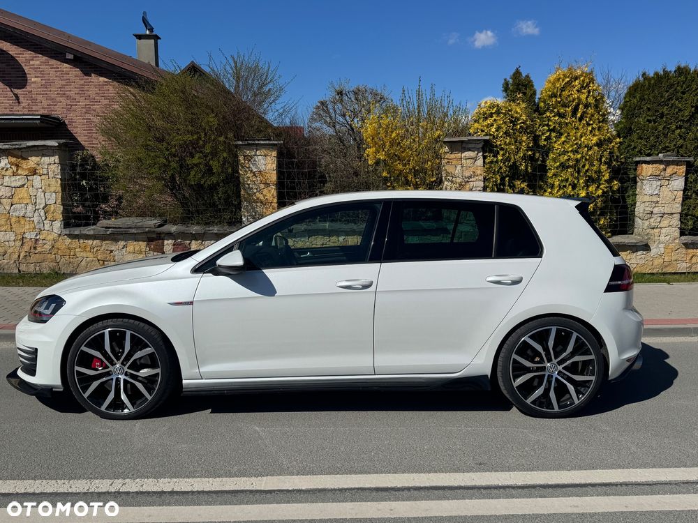 Volkswagen Golf - 4
