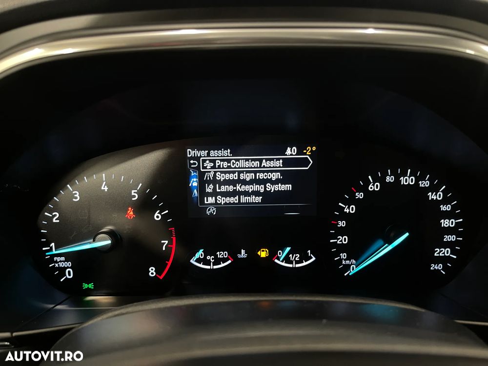 Ford Focus 1.0 EcoBoost MHEV Titanium - 26