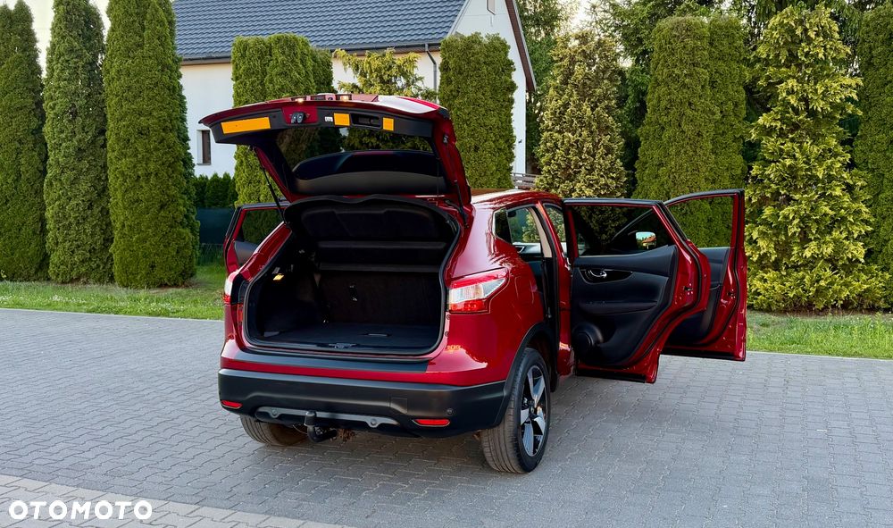 Nissan Qashqai 1.2 DIG-T N-Connecta EU6 - 23