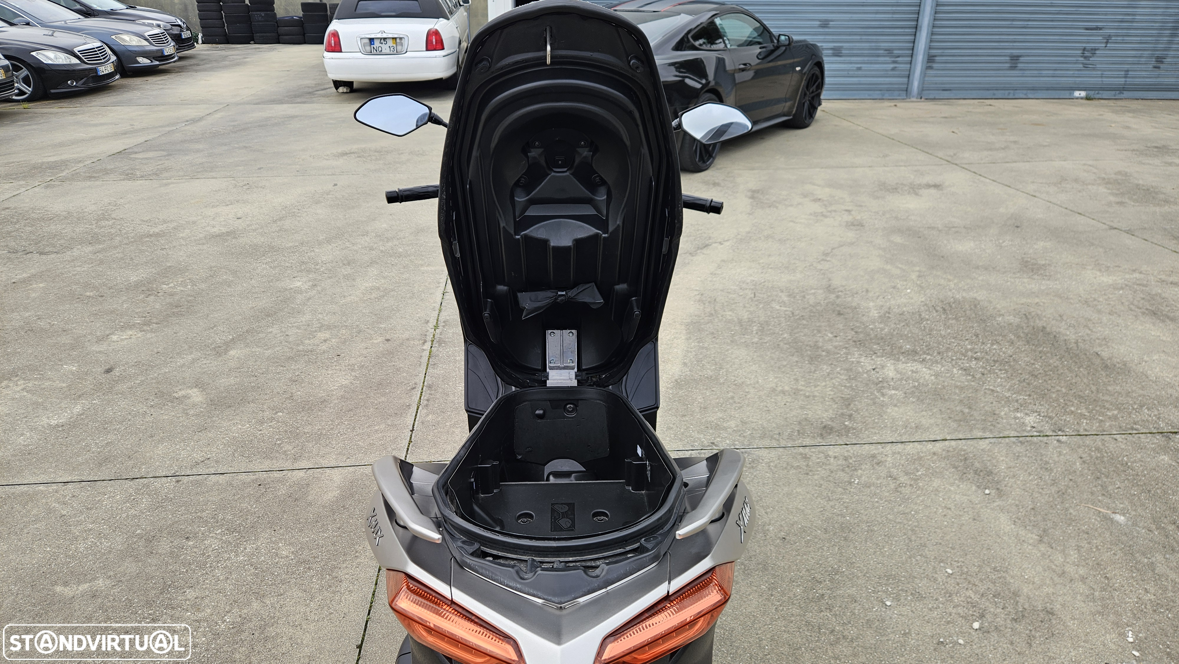 Yamaha X-Max - 17