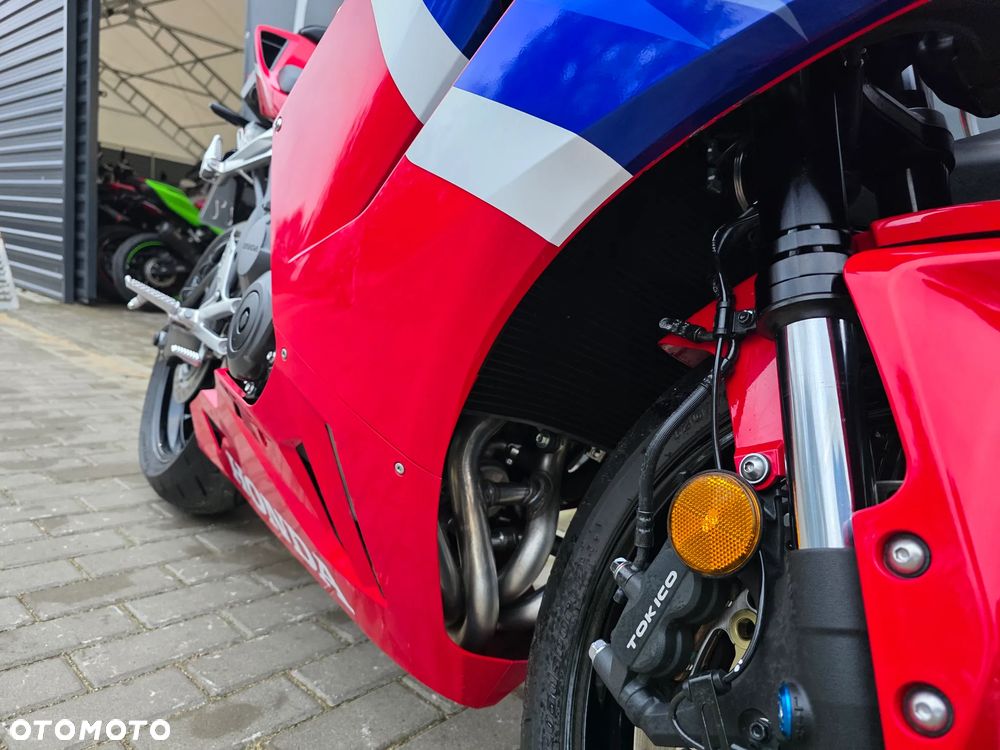 Honda CBR - 30