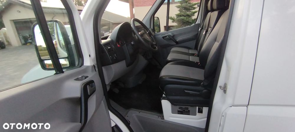 Volkswagen Crafter - 14