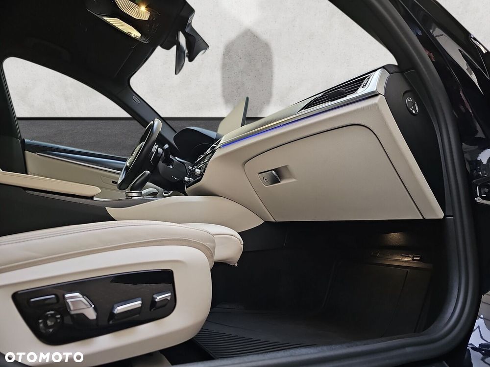 BMW Seria 5 - 26