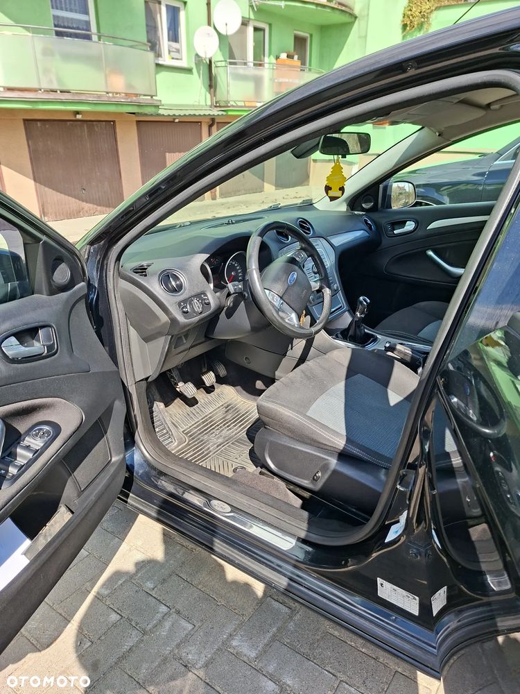 Ford Mondeo 1.6 Trend - 5