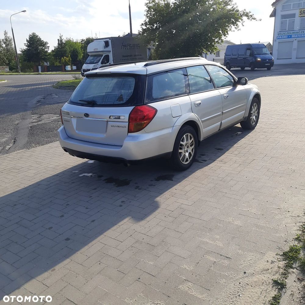 Subaru Legacy 2.5i MT - 7
