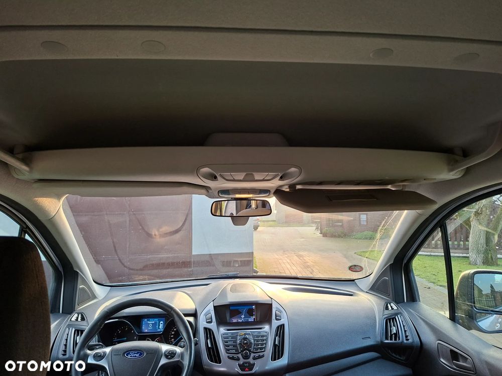 Ford Tourneo Connect 1.6 TDCi Start-Stop Ambiente - 32