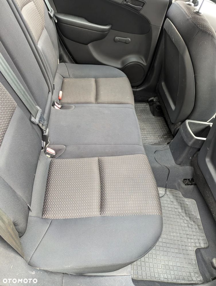 Hyundai i30 1.6 Comfort - 21