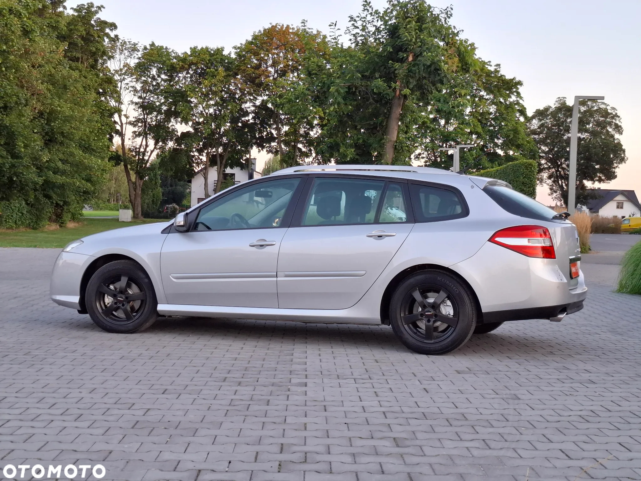 Renault Laguna 2.0 dCi Black Edition - 9