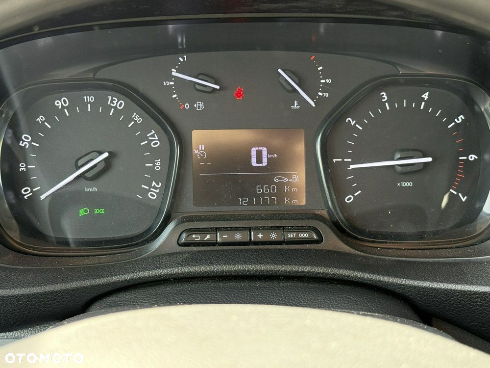 Toyota Proace Verso - 25