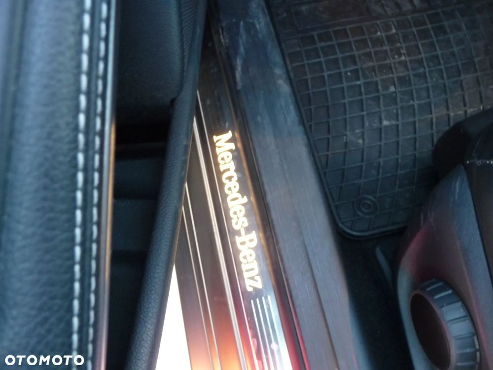 Mercedes-Benz Klasa A 180 BlueEfficiency Edition - 14