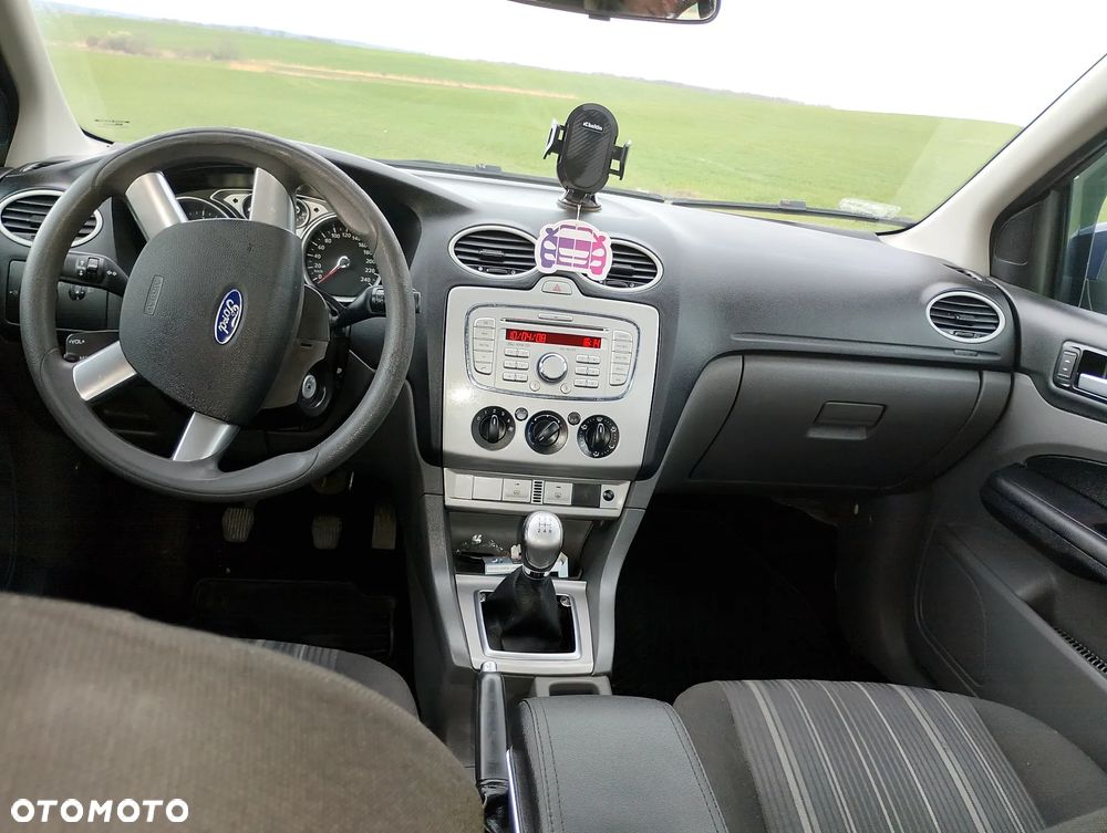 Ford Focus 1.8 TDCi Ambiente - 16