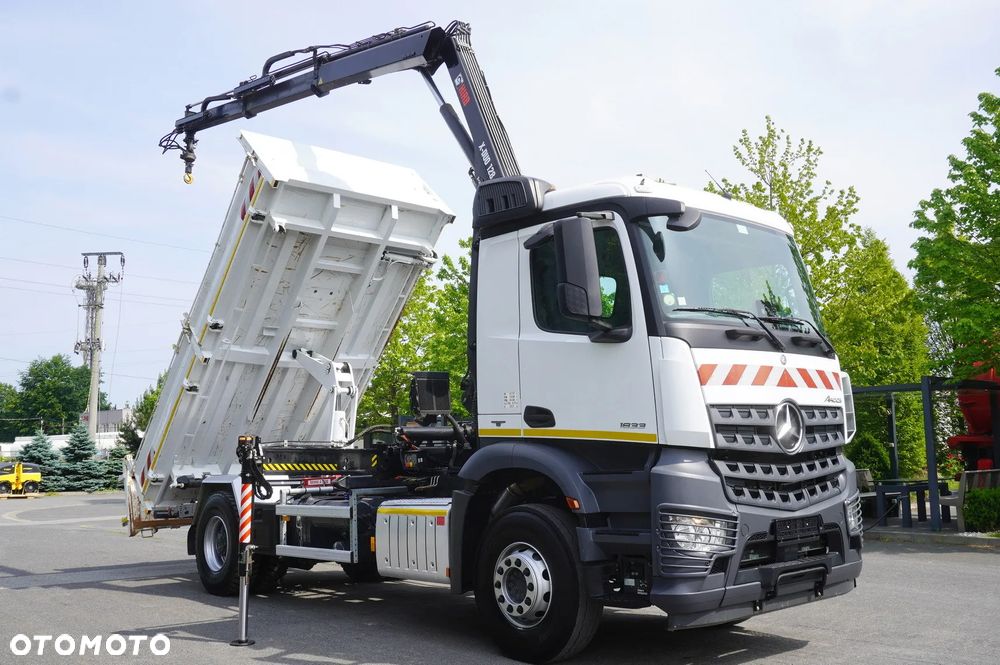 Mercedes-Benz Arocs 1833 / 87 000 km !!! / Hds HIAB X-DUO 128 B-2 / trójstronna wywrotka - 9
