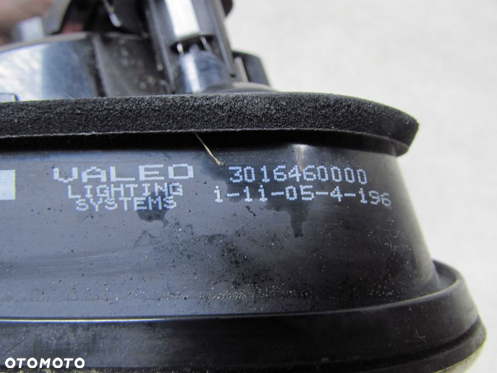 MINI COOPER ONE R50 LAMPA TYL PRAWA 3016460000 - 9