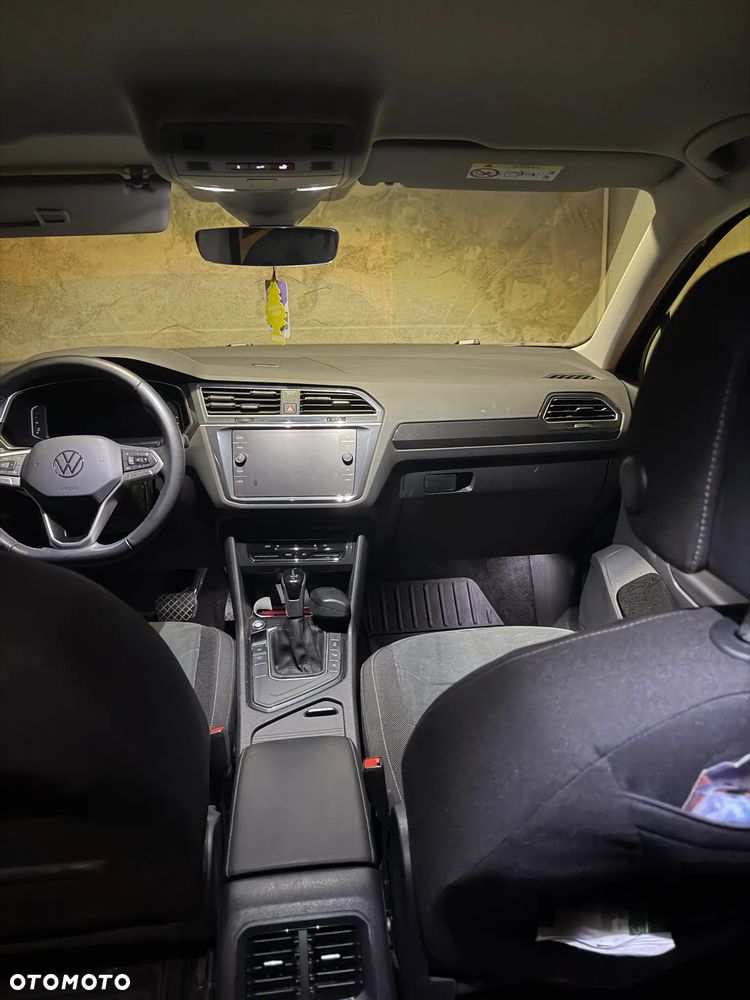 Volkswagen Tiguan - 17
