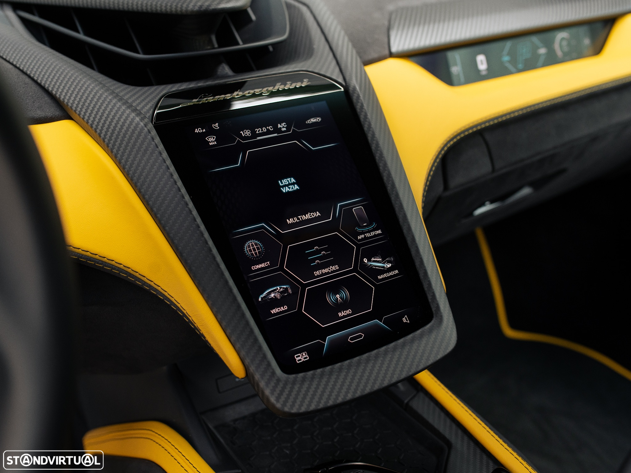 Lamborghini Revuelto - 37