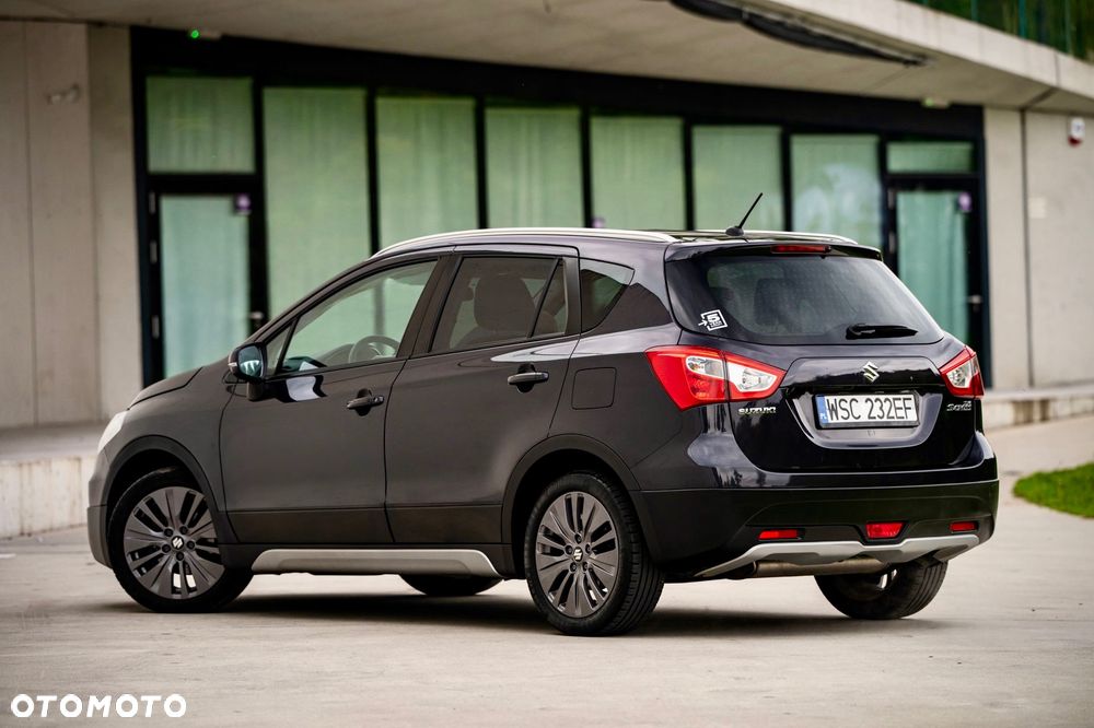 Suzuki SX4 1.6 Premium - 4
