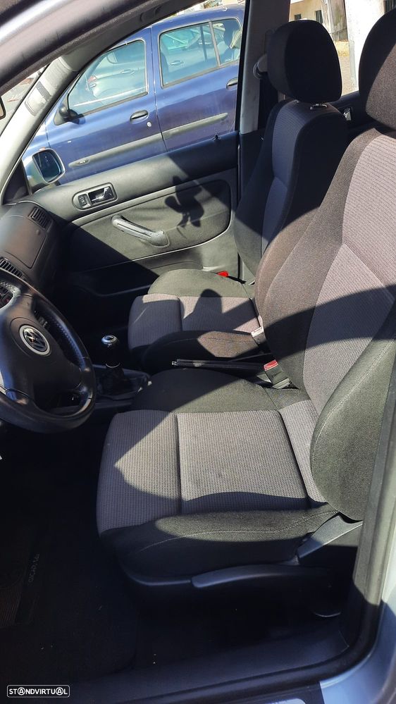VW Golf 1.4i 25 Anos - 15