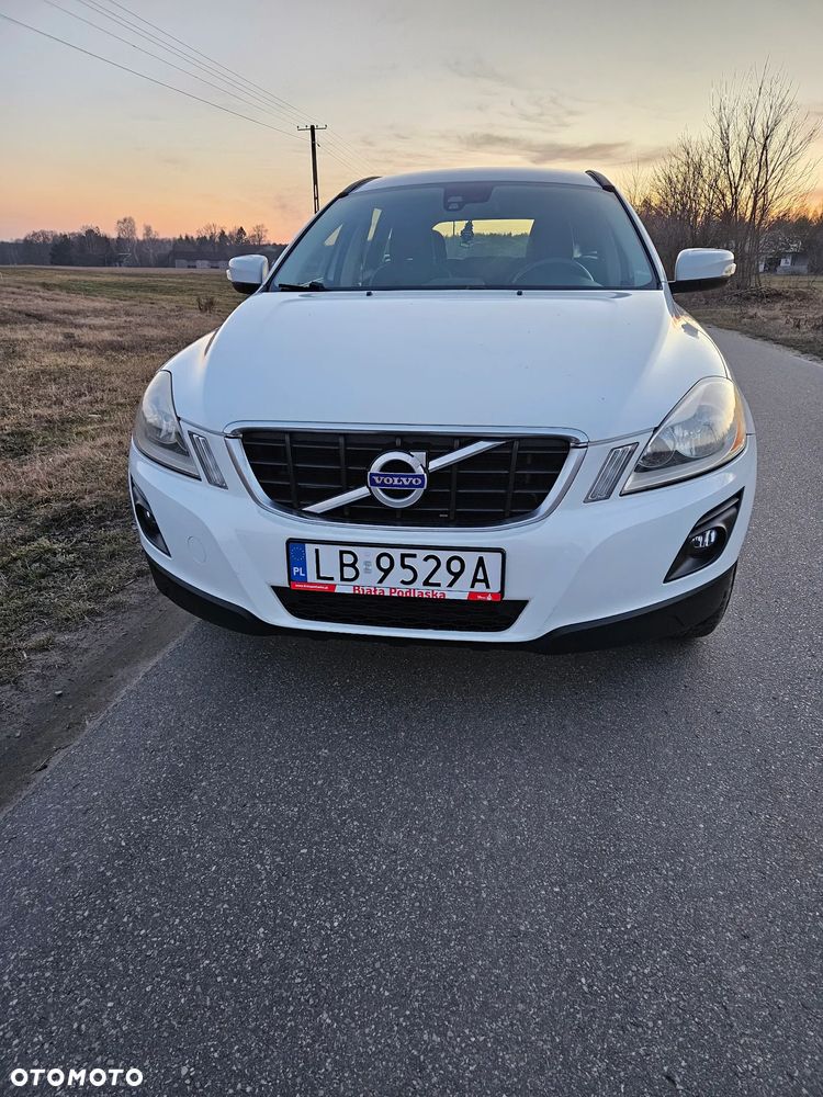 Volvo XC 60 D5 AWD Momentum - 4