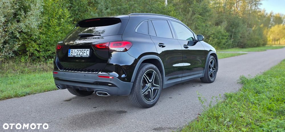 Mercedes-Benz GLA 180 AMG Line - 8