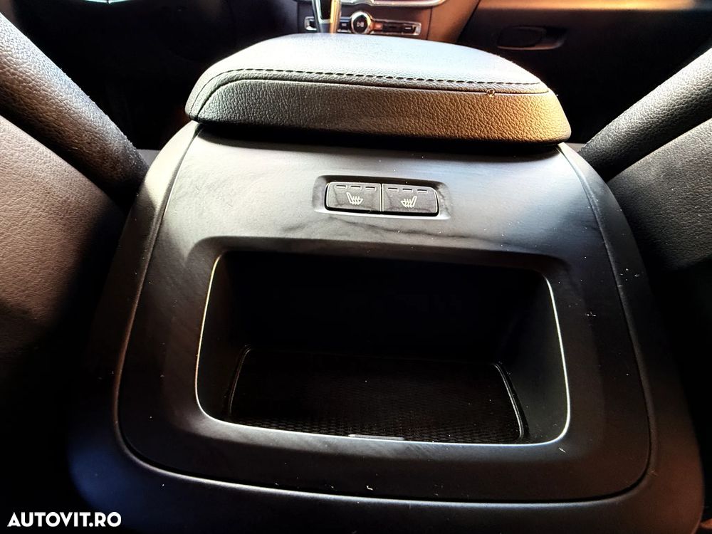 Volvo XC 60 D3 Momentum Pro - 25