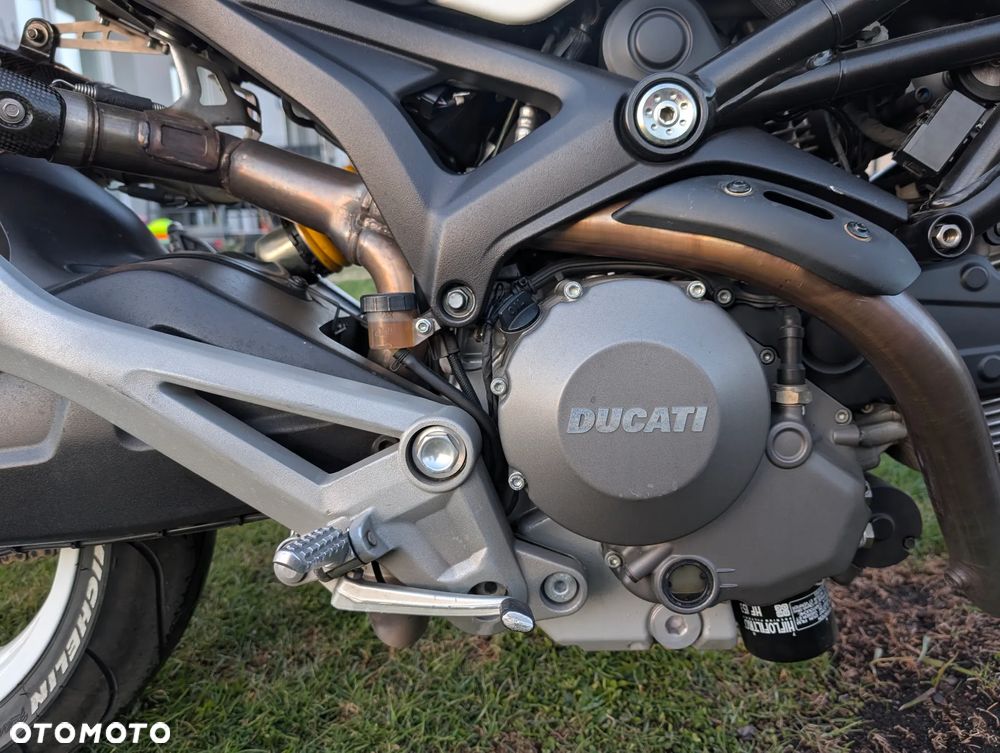 Ducati Monster - 12