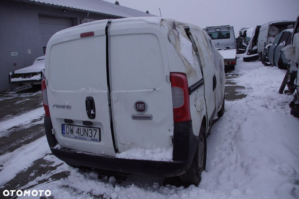 Auto na części - Fiat Fiorino III Lift 1.3 Multijet 73504436 46342387 249 2022R Silnik Skrzynia Drzwi Maska Błotnik Zderzak Szyba Lampa Klamka Deska Kokpit Sterownik Moduł Czujnik Licznik Wyświetlacz Panel Kierownica - 5