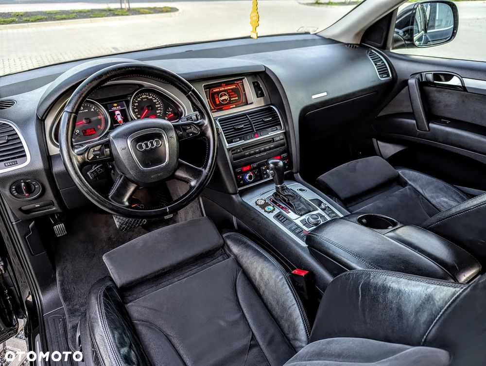 Audi Q7 - 7
