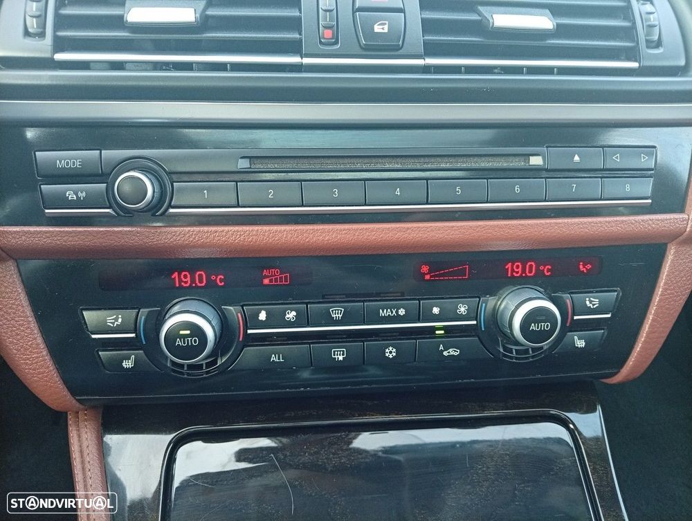 BMW 525 d xDrive Auto - 28