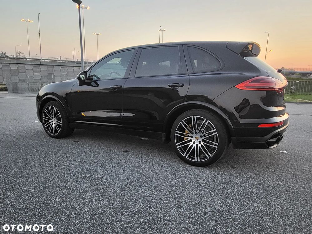 Porsche Cayenne Turbo S Tiptronic S - 11