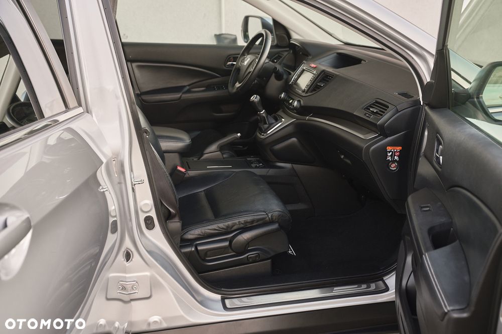 Honda CR-V 2.0i-VTEC 4WD Executive - 24