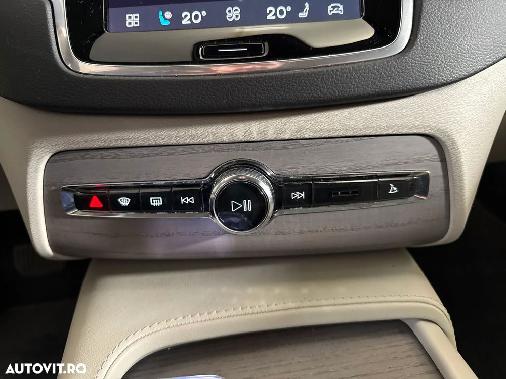 Volvo XC 90 - 18