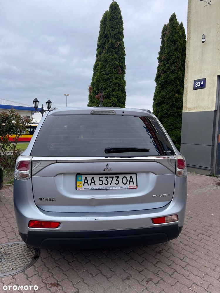 Mitsubishi Outlander 2.4 Instyle CVT - 2