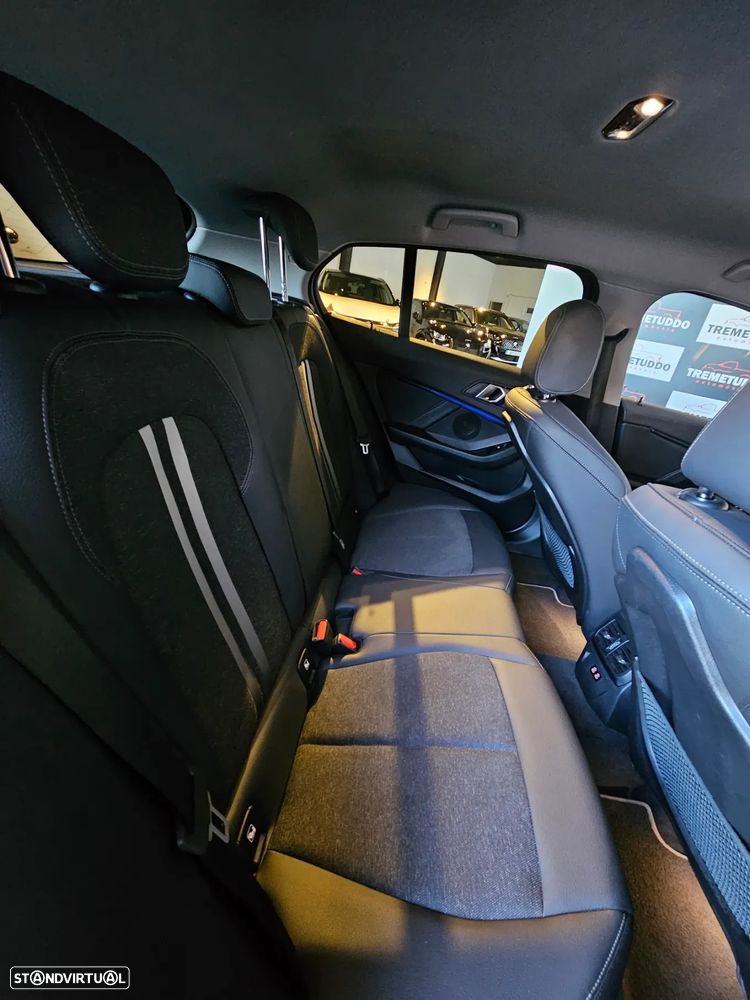 BMW 118 i Line Sport Auto - 28